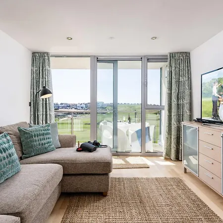 Surfside 34 Zinc In Newquay